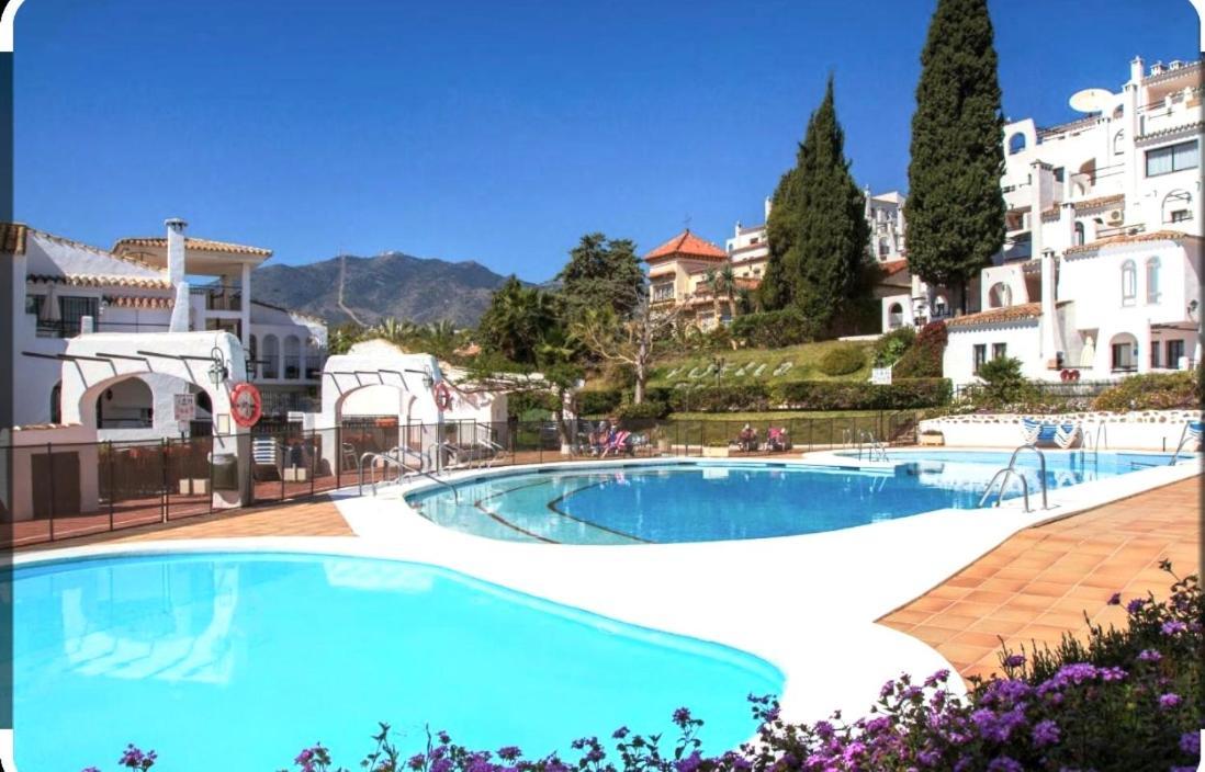 Apartamento Pueblo Evita Apartment Benalmadena Bagian luar foto